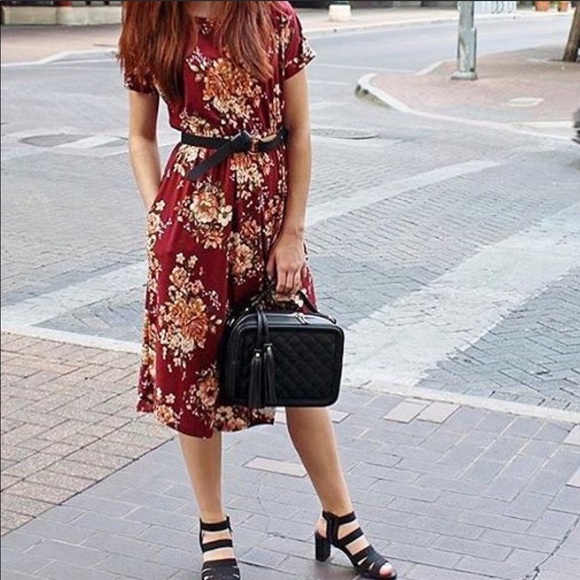 💕LAST 1💕Black Quilted Box Satchel ⭐️ - Picture 2 of 16